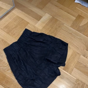 Linneshorts  - Linne shorts från Kappahl, perfekta för sommaren 