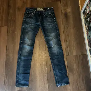 Säljer replay jeans ambassad storlek 29, längd 34, skick 7/10
