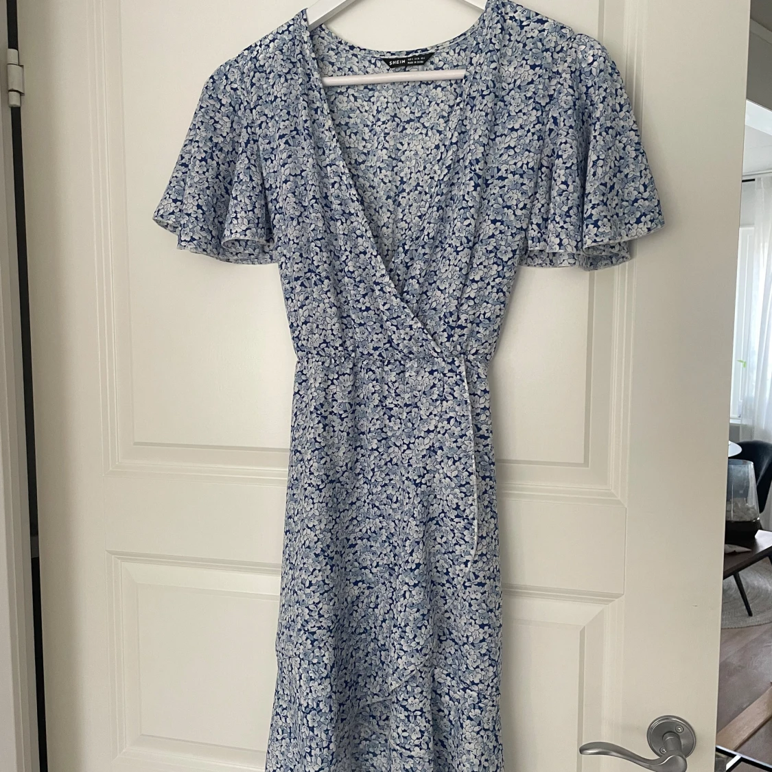 Blommig klänning - 90