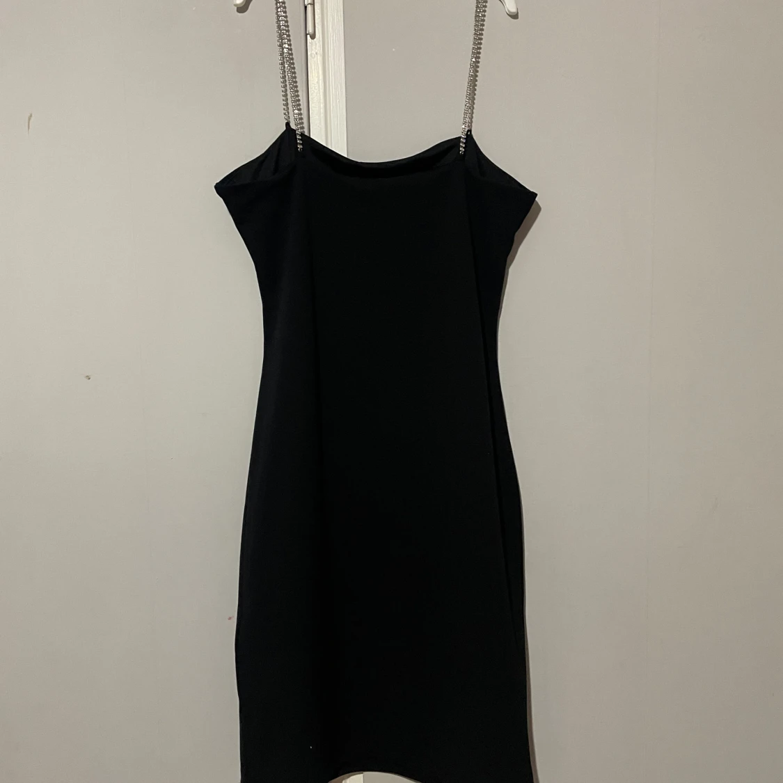 En svart kort klänning!! Perfekt för sommaren!!  - 91