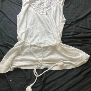 Linne - Älskar och är mycket användbart!✨ Kan sänka priserna vid snabb affär. Inga defekter:) Är 164cm lång och garderob-utrensar. Kontakta mig för fler bilder💕