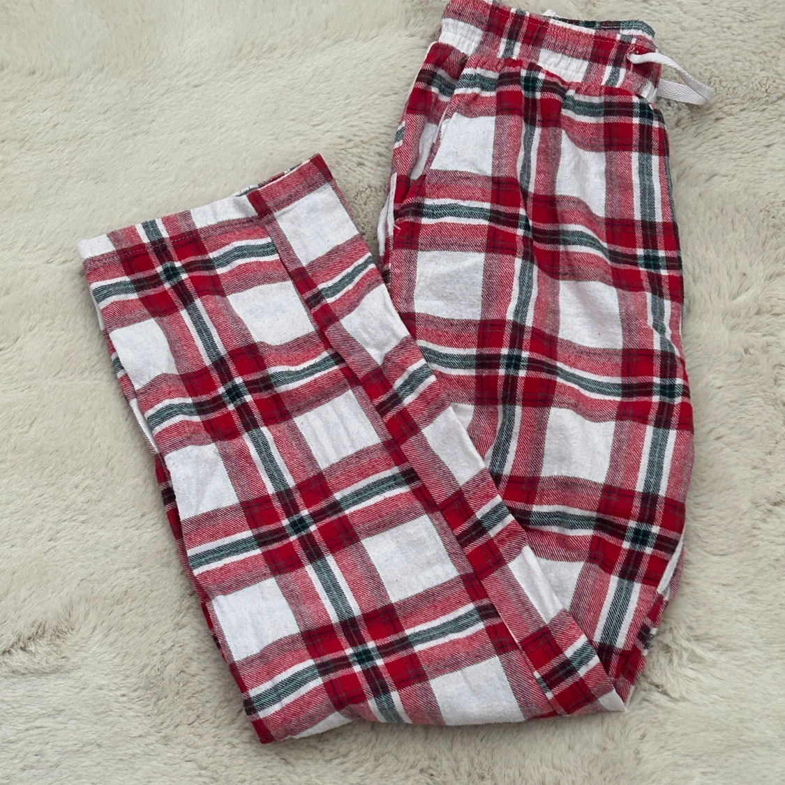 Röd, vit och gröna pyjamas byxor💗 - 90