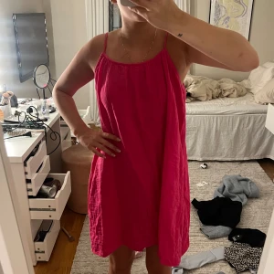 Rosa klänning - Rosa klänning från hm!