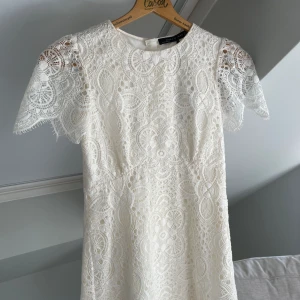 Spets klänning! - Spets klänning! Så fint skick