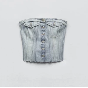Jeanstopp - Jättesnygg jeans topp från zara i jättebra skick 💕