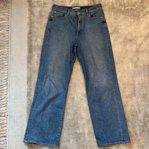 Wide Winnie - Midwaist jeansbyxor, i utmärkt skick! 