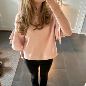 Zara volang blus - Rosa volangernas blus från zara