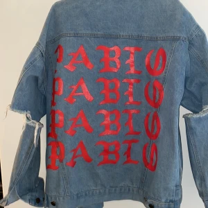 Kanye west, life of pablo tour jeans jacka - Storlek M Skriv för mer info