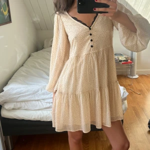 Klänning - Passar båda sommar och vinter😊