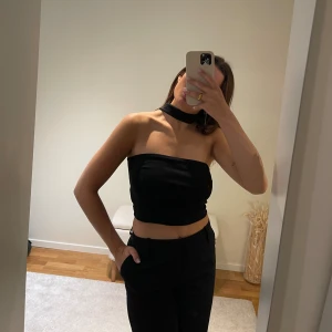 Svart topp - Superfin och trendig svart topp 🖤🖤