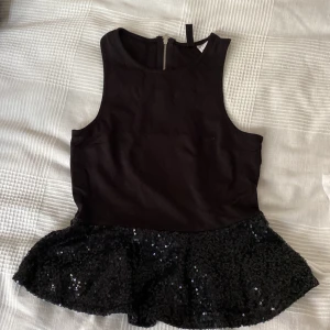 Festlig topp - Mycket gott skick!