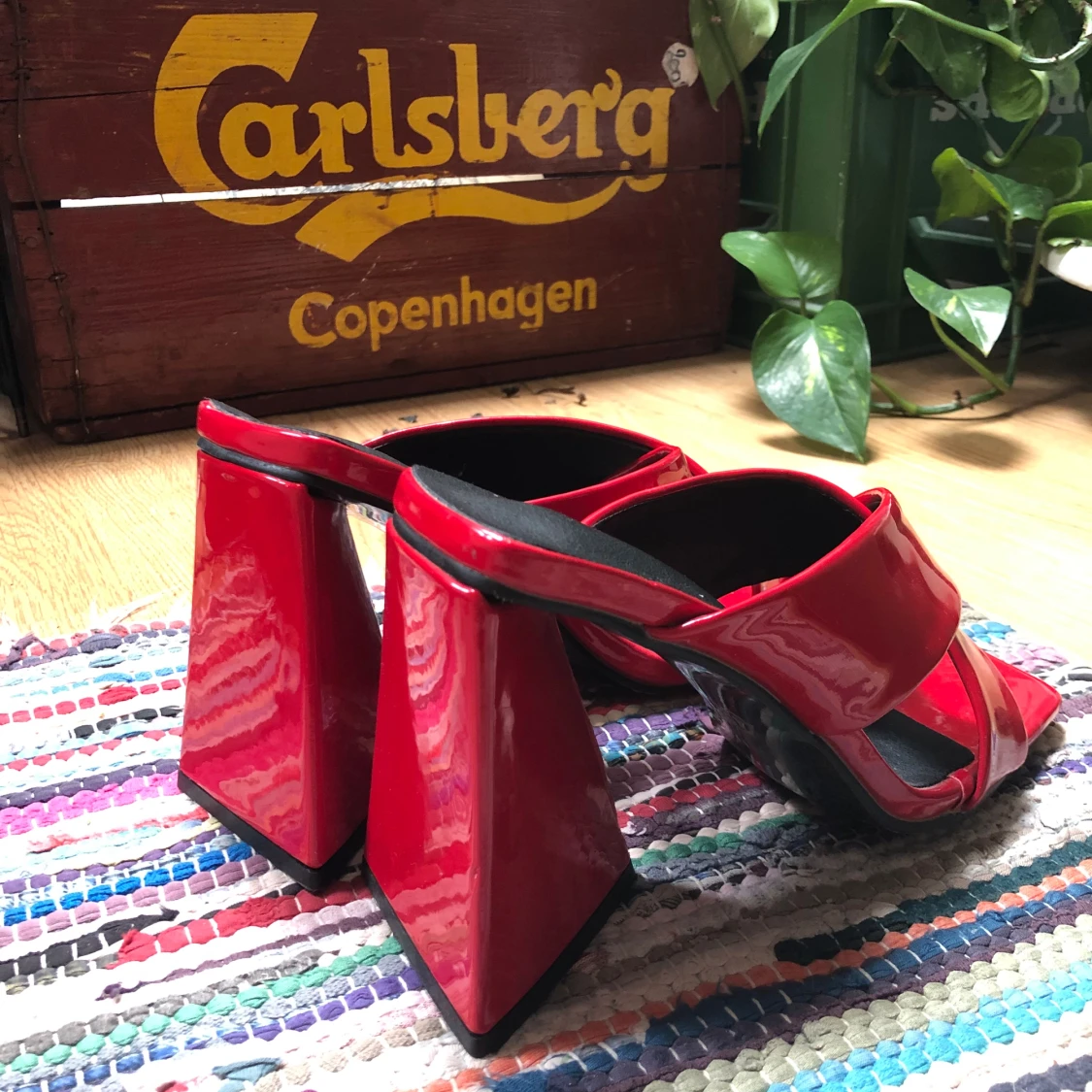 Röda klackskor - 91