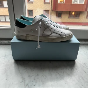 Philippe model prsx -  Philppe model prsx!  Cond: Brand new Size: 42 Retail: 3600:- Vårt pris: 2799:- 