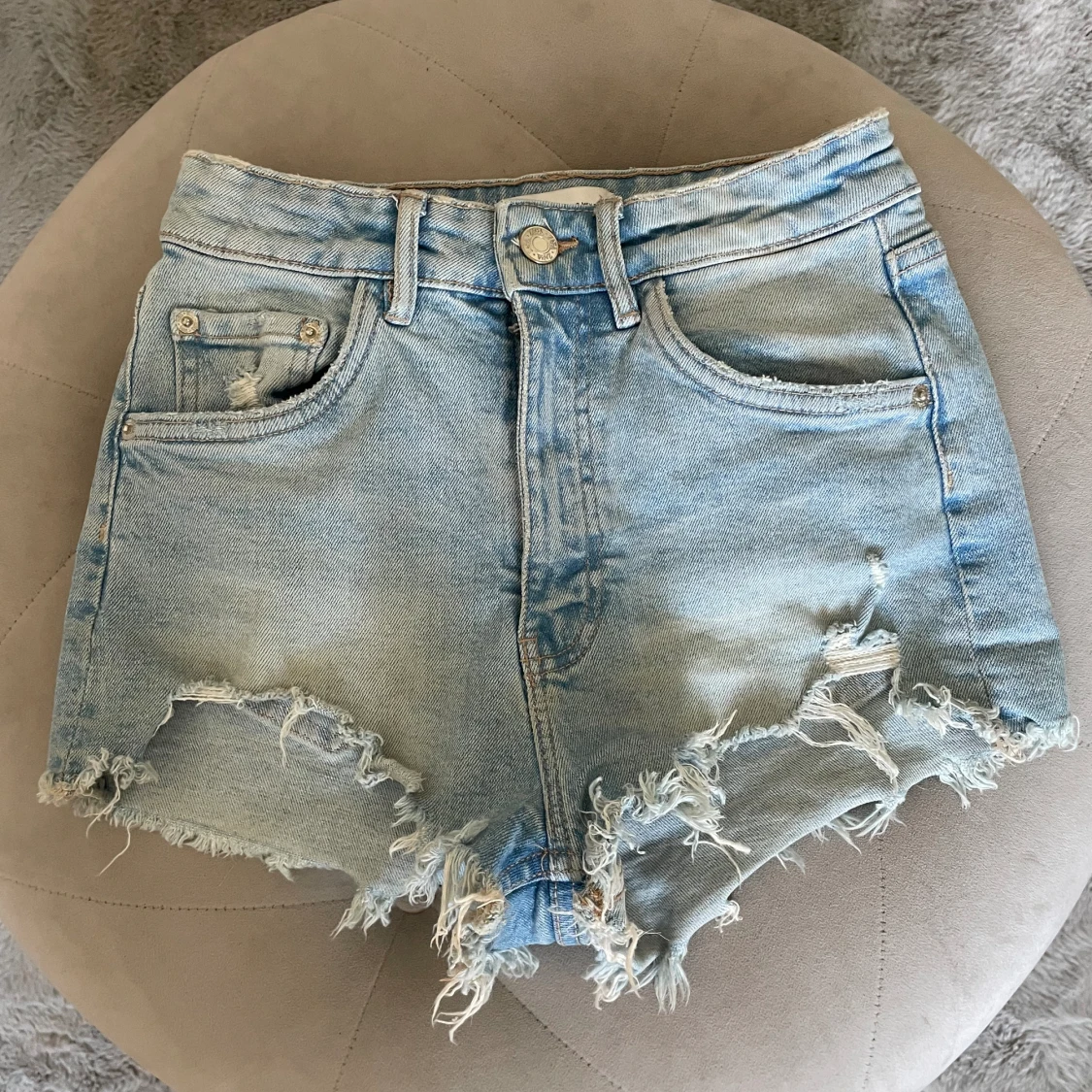 Zara shorts  - 90