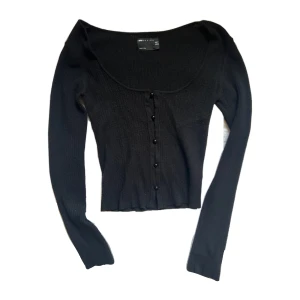 Cardigan  - Söt svart cardigan från asos💕