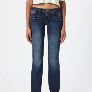 Ltb jeans i mörkblå modellen valerie❤️ storlek 28/32 , nypris 1300❤️