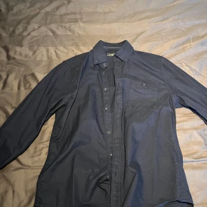 Skjorta - Storlek S, använd ett fåtal gånger