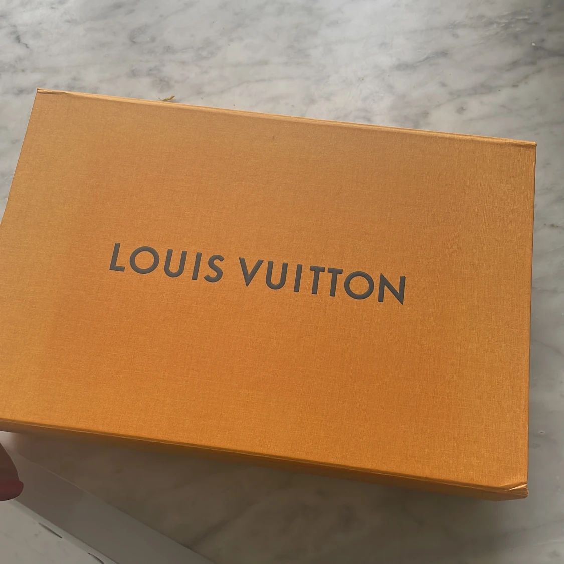 Louis Vuitton  - 92