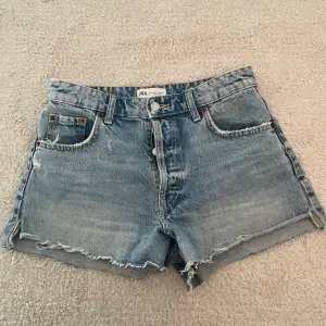 Shorts från Zara. Pris kan diskuteras!😊