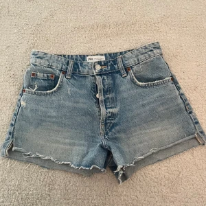 Shorts Zara - Shorts från Zara. Pris kan diskuteras!😊