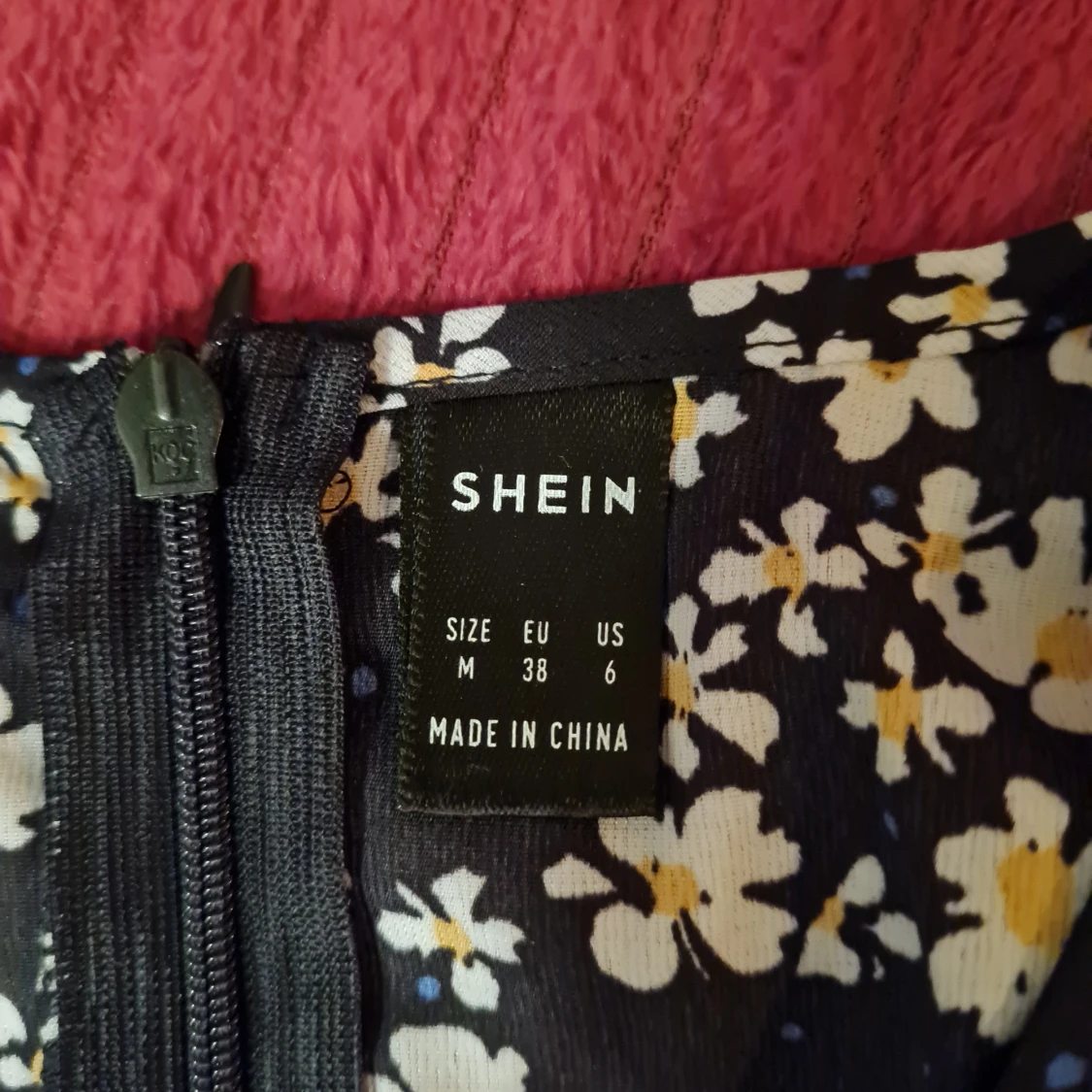 Blommig klänning  - 92