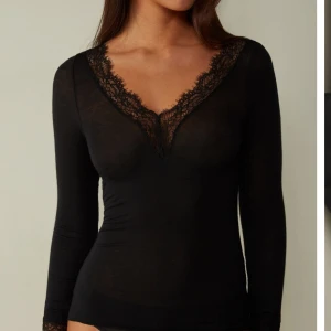 SÖKER! - Söker dessa 2 intimissmi tröjor, kom med ett rimligt pris