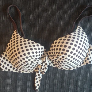 Bikini överdel  - Bikini överdel i nyskick.