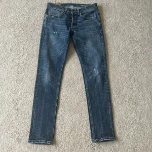 hej säljer nu mina riktigt snygga dondup jeans i storlek 32. för fler bilder eller frågor hör av dig i dm!!!