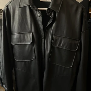 Skinnjacka  - Aldrig använt. 