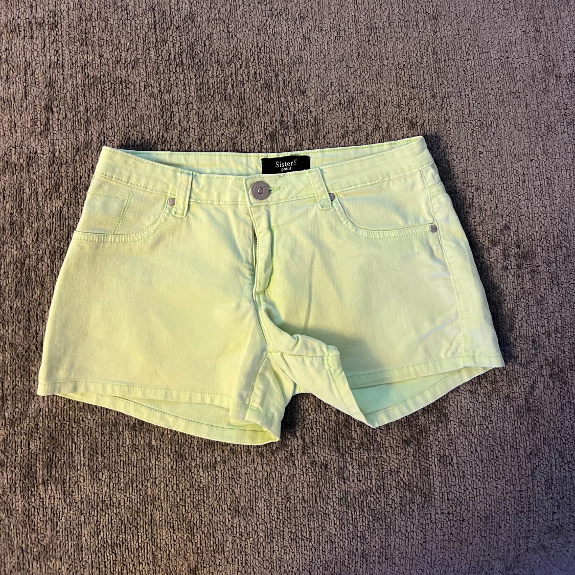 SisterS point shorts