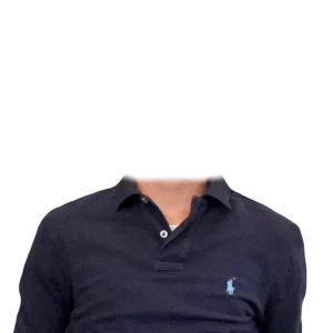 Ralph lauren  - Säljer den riktigt feta Ralph lauren rugby tröjan i storlek S (skriv för mer bilder och annat)