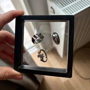 3D ramar - Har 2st stora (som bilden) och 4 små  Alla för 50kr 