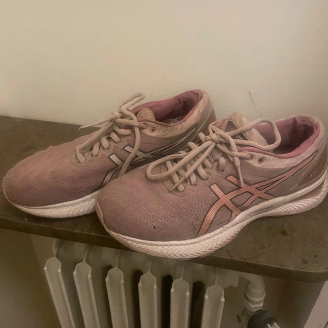 Asics löparskor rosa strl 38/39 - 90