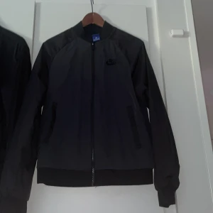 Nike sommarjacka - Storlek S men passar även XS, Mycket bra skick.
