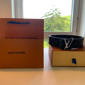 Lv bälte - Luis viuton bälte aldrig använd och i perfekt skick. Storlek 105/42