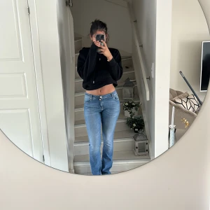 Jeans!! - Passar S/M, super snygga! 