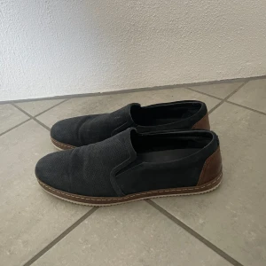 Loafers - Riktigt snygga loafers av märket zeus i storlek 42, om ni har frågor är det bara att kontakta mig.