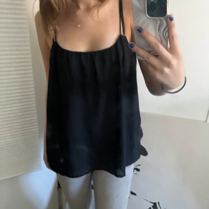 Puffigt linne - Supersöt puffigt linne som tyvärr inte kommer till användning. Skriv för frågor 🧡