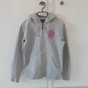 Mysig hoodie. Aldrig använd. Nyskick!