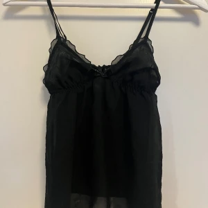 Fest topp - Jättesöt topp i storlek xs, skriv för fler bilder😊