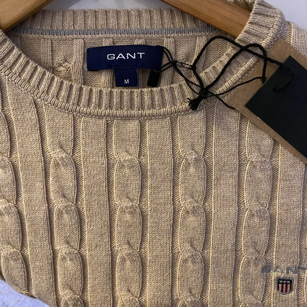 Mycket fin Gant tröja som inte passade som present till killen 🧡. I nyskick storlek M. Ord pris: 1400kr. Tröjor & Koftor.