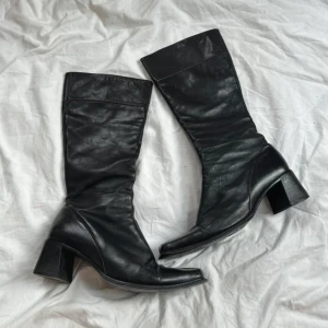 Boots - Boots med bred tå och bred klack. Passar mig som har 41 vanligtvis