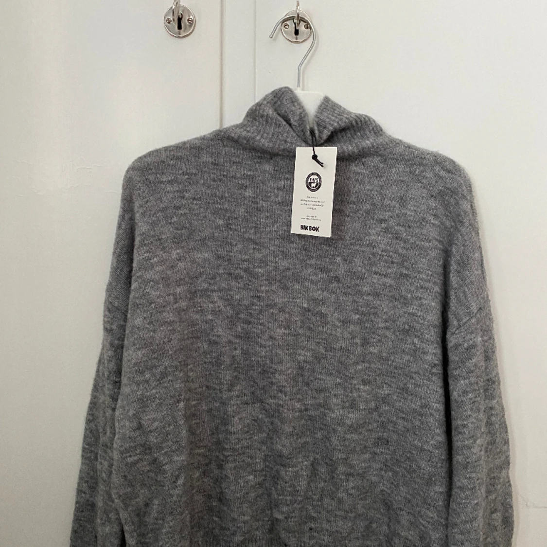 Grå stickad tröja - 90