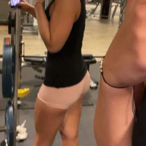 Tränings shorts rosa - Tränings shorts i rosa  Storlek passar från XS, S, M pigga stretch  Bra skick 