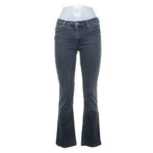 Jättefina gråa low waist jeans oanvända 