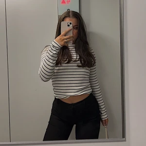 Söt randig tröja  - Tröja från Bik Bok! Knappt använd , storlek Small 