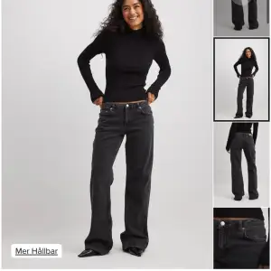 Svarta NAKD jeans. Använt ett par gånger. Köpta för 600kr. Köpare står för frakt! Skicka om ni vill ha fler bilder så fixar jag det🥰🥰