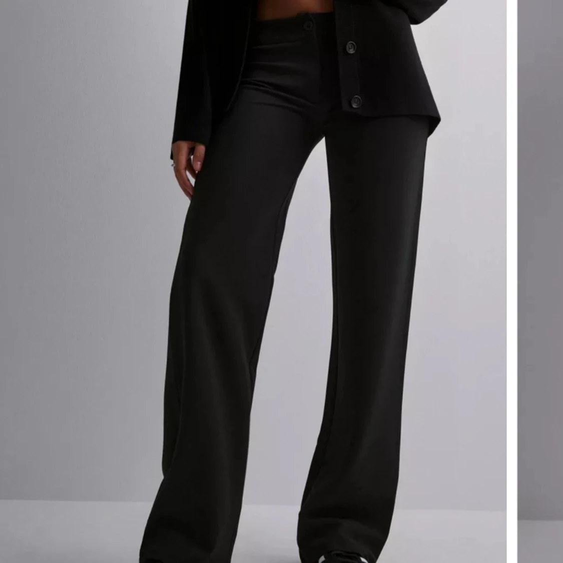 Lågmidjade kostymbyxor