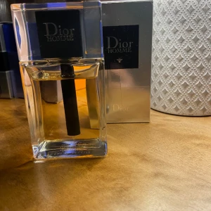 Dior homme - Nästan full säljer eller byter fin batch från 2021 om ja inte minns fel 