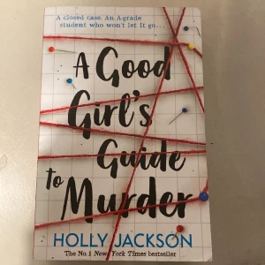 A good girls guide to murder av Holly Jackson - Köpte boken älskade den och nu säljer jag den. Fram och baksidan är lite vikt och några sidor men fortfarande fräsch. 